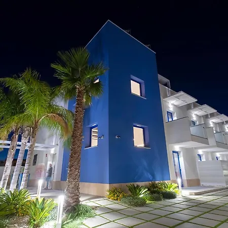 Sundeck Hotel