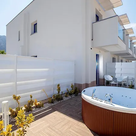Отель Sundeck Сан-Вито-Ло-Капо