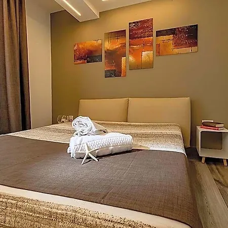 Sundeck Hotel 3*